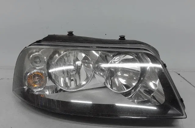 Phare droit Seat ALHAMBRA (7V8, 7V9) 2.0 tdi (2005-2010) occasion