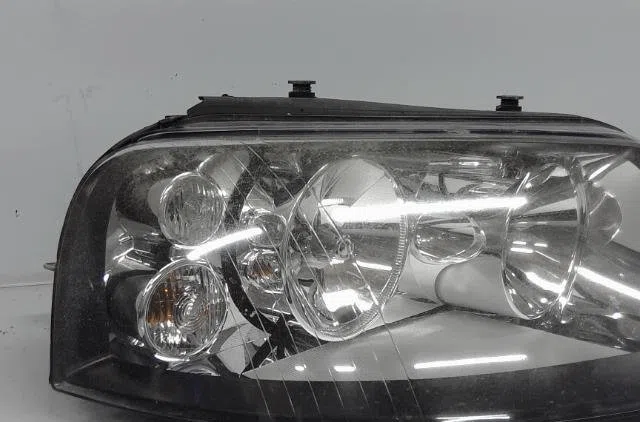 Phare droit Seat ALHAMBRA (7V8, 7V9) 2.0 tdi (2005-2010) occasion