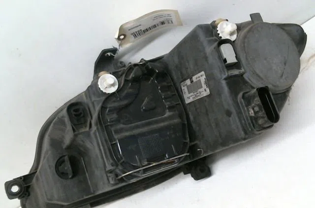 Phare droit Seat ALTEA XL (5P5, 5P8) 1.9 tdi (2006-2010) 5 portes occasion