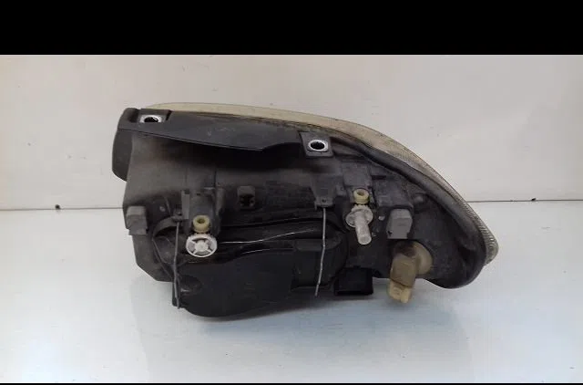 Phare droit Seat CORDOBA (6K1, 6K2) 1.4 16v (2000-2002) occasion