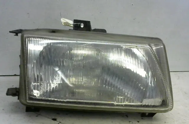 Phare droit Seat CORDOBA (6K1, 6K2) 1.9 sdi (1996-1999) occasion