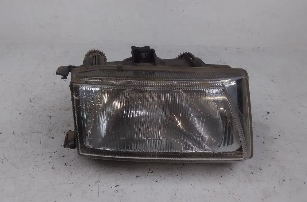 Phare droit SEAT IBIZA 1994 occasion