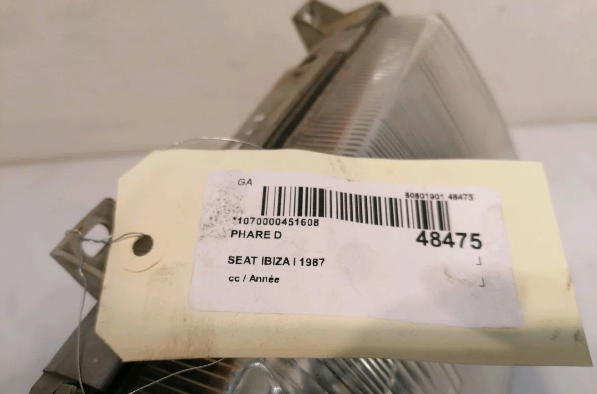 Phare droit Seat IBIZA I (21A) 1.2 (1984-1993) occasion