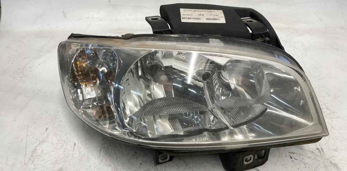 Phare droit Seat IBIZA II (6K1) 1.4 16v (2000-2002) occasion