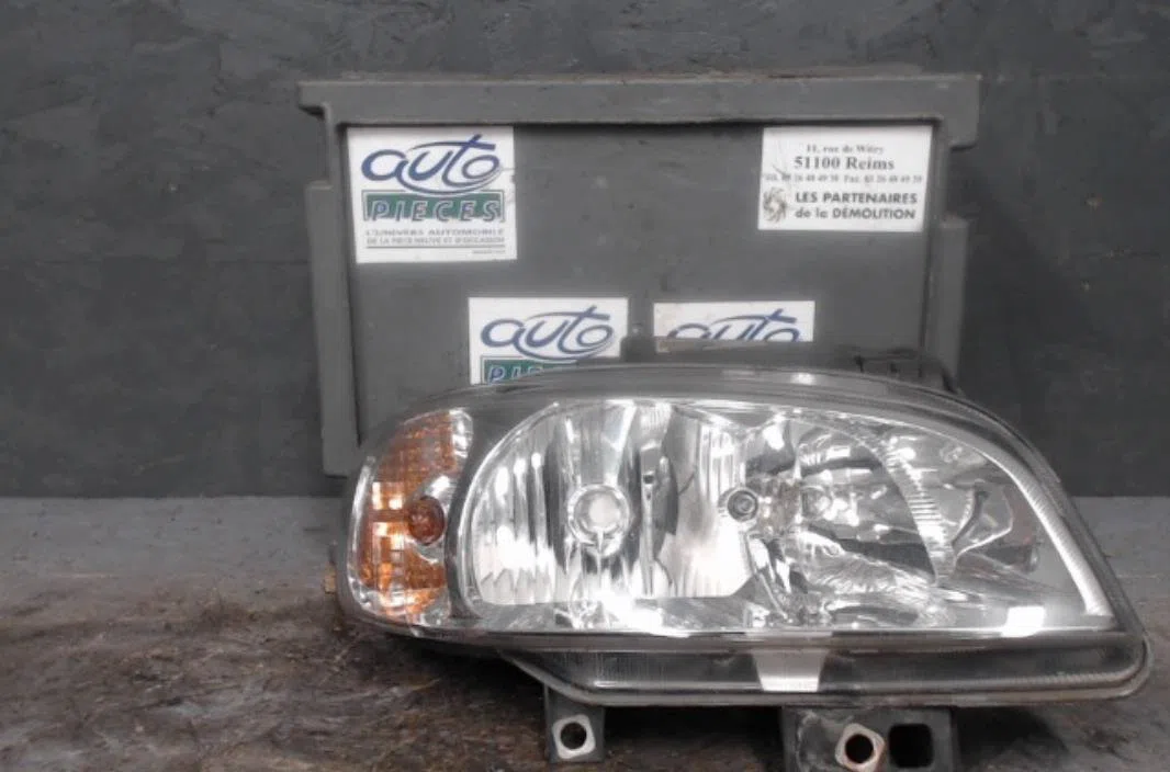 Phare droit Seat IBIZA II (6K1) 1.9 tdi (1996-2002) occasion
