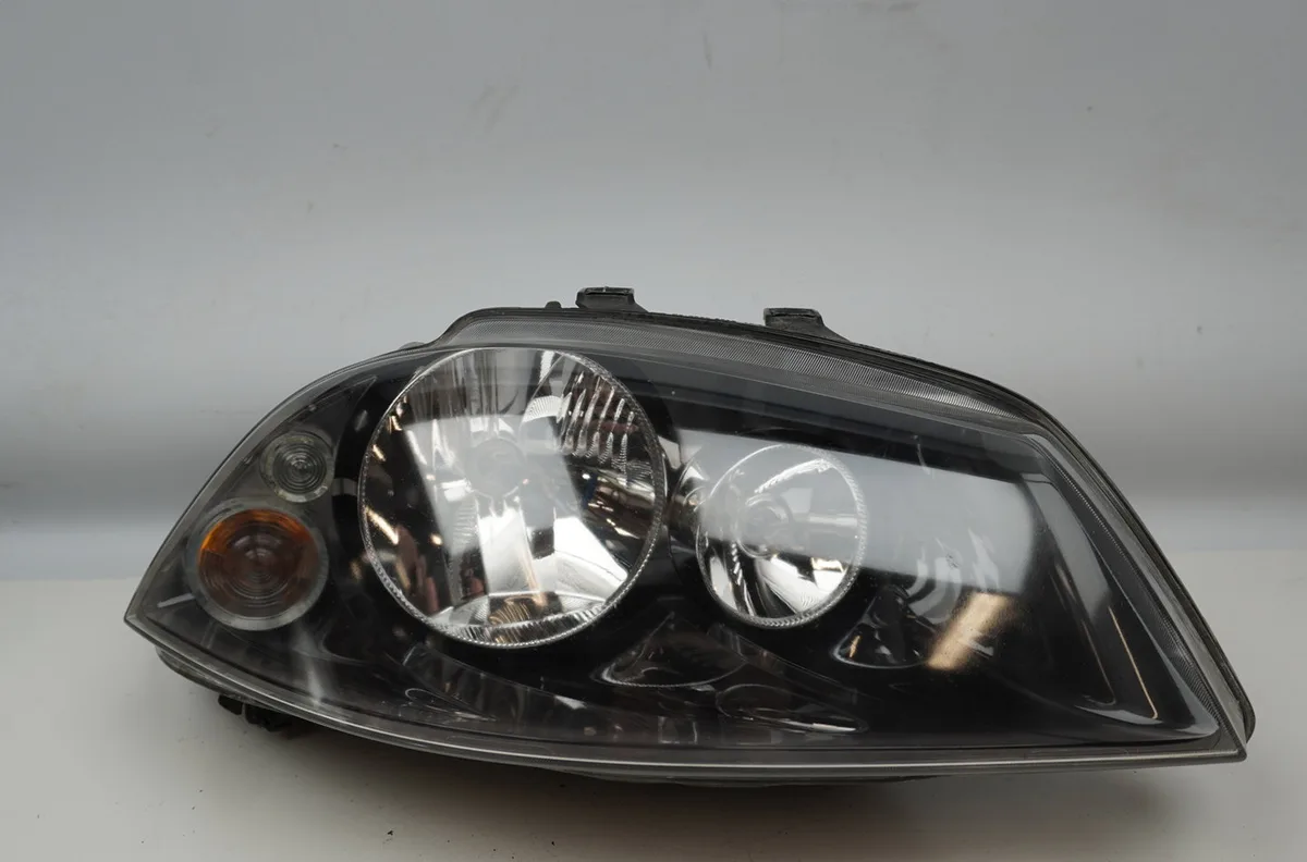 Phare droit Seat IBIZA III (6L1) 1.2 12v (2006-2009) occasion