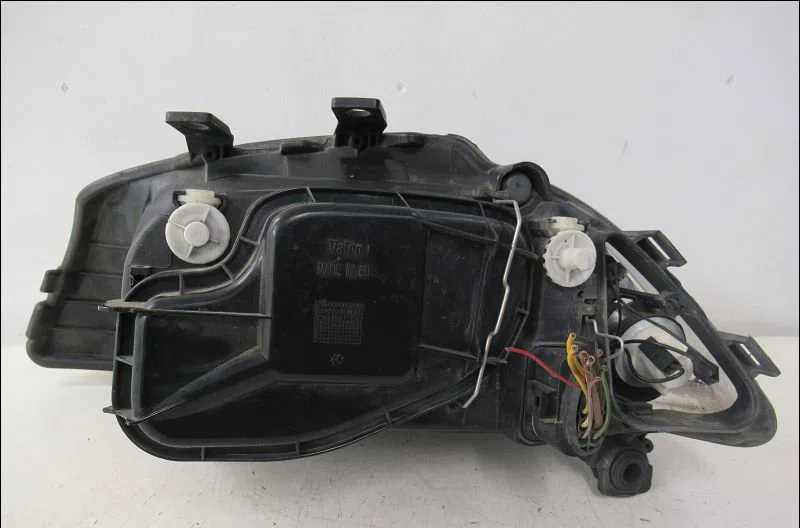 Phare droit Seat IBIZA III (6L1) 1.4 tdi (2002-2005) occasion