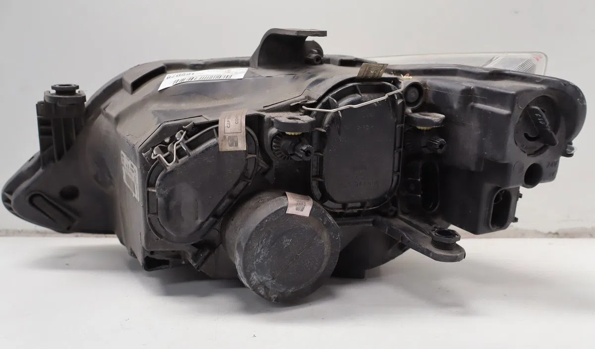 Phare droit Seat IBIZA IV (6J5, 6P1) 1.2 (2009-2011) occasion