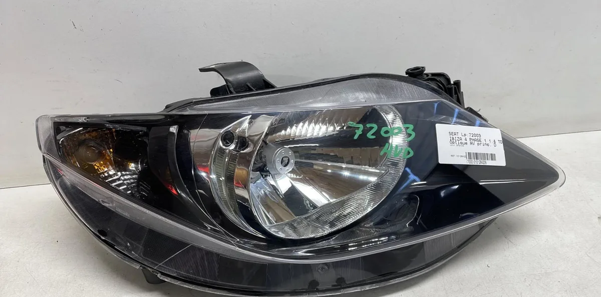 Phare droit Seat IBIZA IV (6J5, 6P1) 1.4 tdi (2008-2010) 5 portes occasion