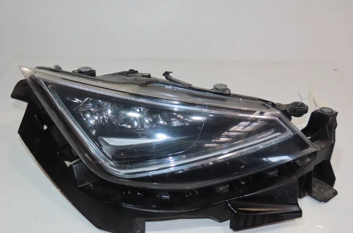 Phare droit Seat IBIZA V (KJ1, KJG) 1.0 tsi (2017) occasion
