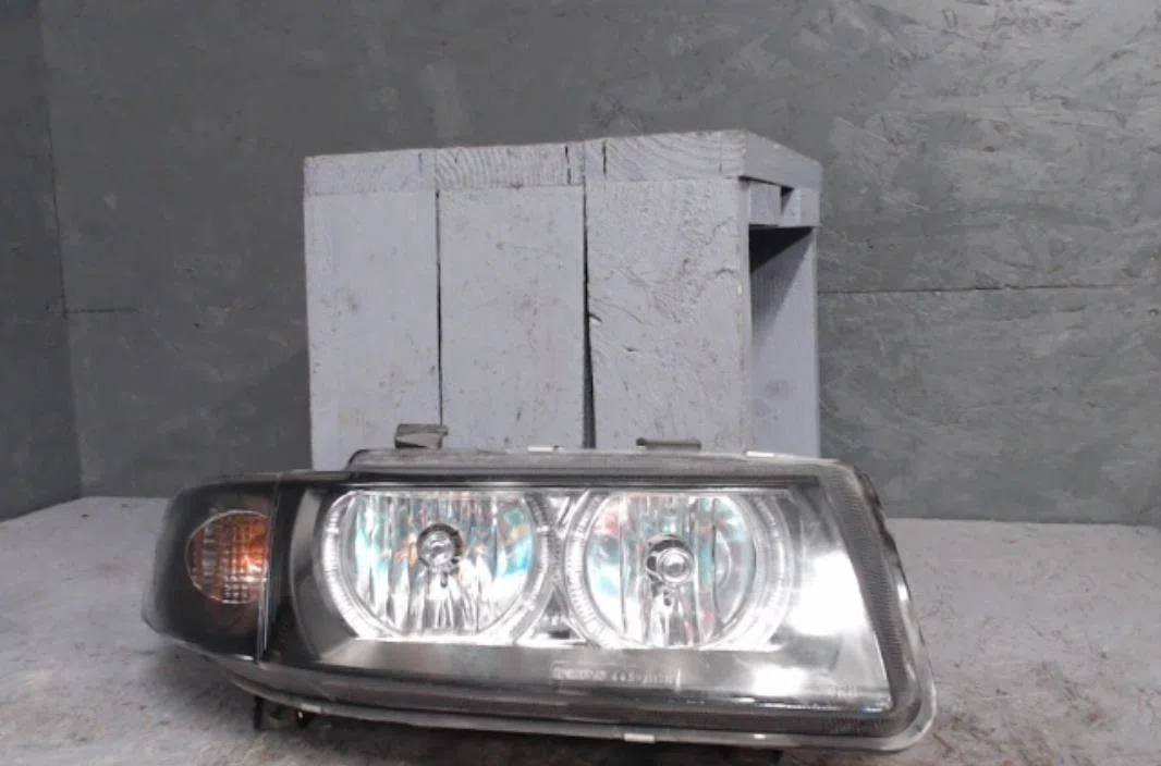 Phare droit SEAT LEON 1  LEON 1 occasion