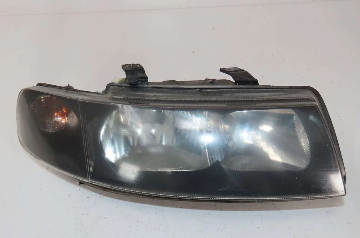 Phare droit Seat LEON (1M1) 1.9 tdi syncro (2002-2006) occasion