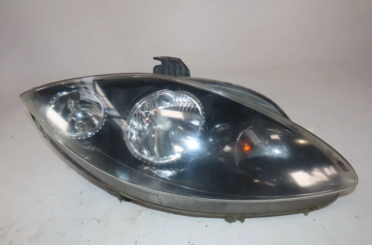 Phare droit Seat LEON (1P1) 1.9 tdi (2005-2010) 5 portes occasion