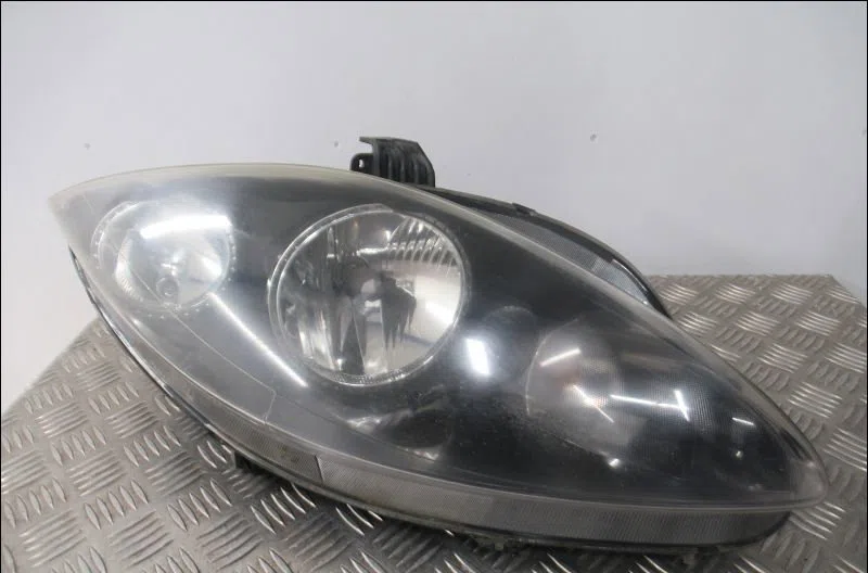 Phare droit Seat LEON (1P1) 2.0 tdi 16v (2005-2012) occasion