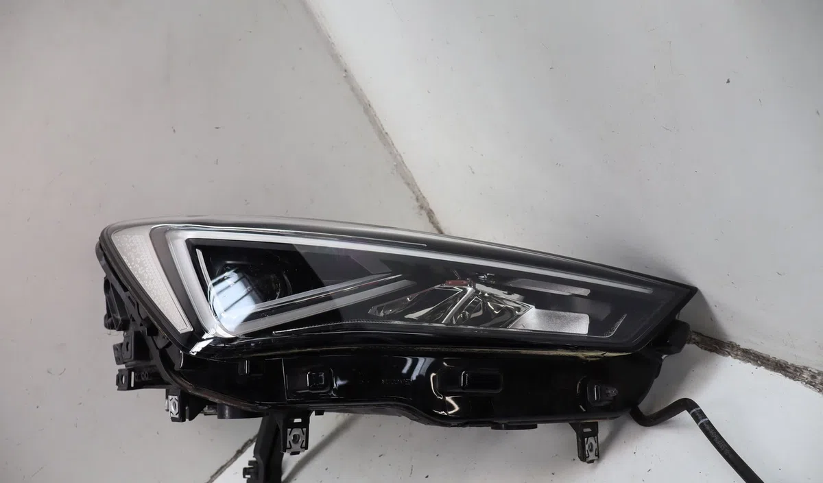 Phare droit Seat TARRACO (KN2) 1.4 e-hybrid (2021) occasion