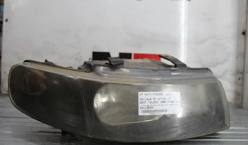 Phare droit SEAT TOLEDO 2 occasion