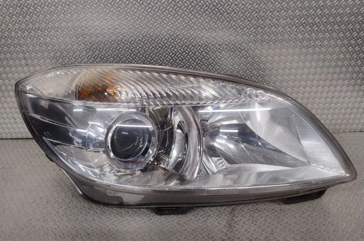 Phare droit Skoda FABIA II (542) 1.2 tsi (2010-2014) occasion