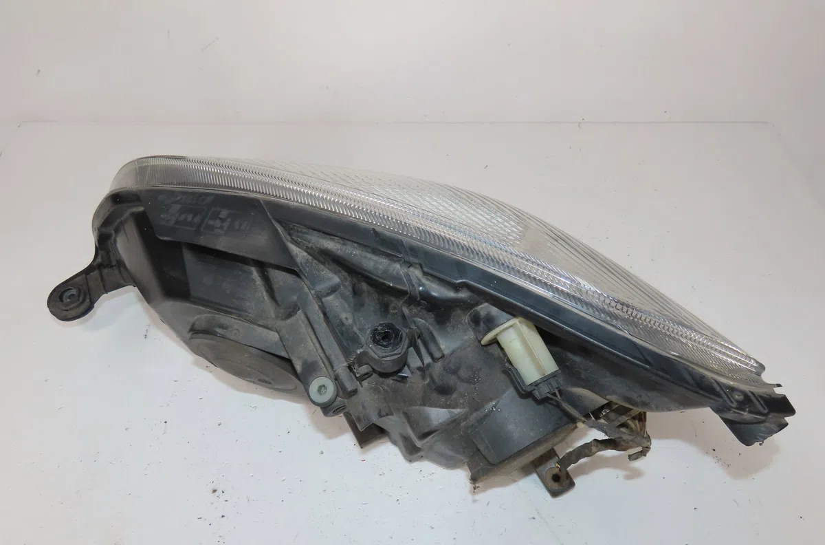 Phare droit Skoda FABIA II (542) 1.6 tdi (2010-2014) occasion