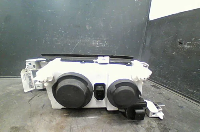 Phare droit Skoda OCTAVIA I (1U2) 1.6 (1996-2004) occasion