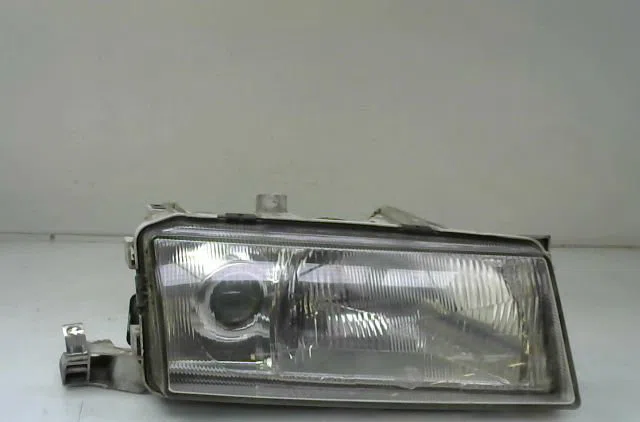 Phare droit Skoda OCTAVIA I (1U2) 1.9 tdi (1996-2010) occasion