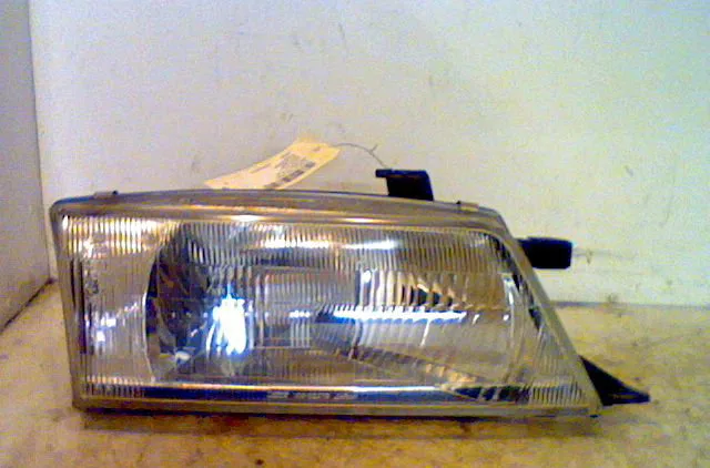 Phare droit SUZUKI BALENO 1996 occasion