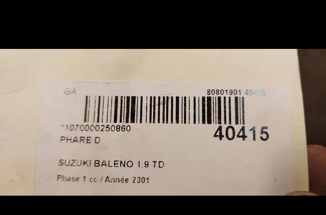 Phare droit SUZUKI BALENO 2001 occasion