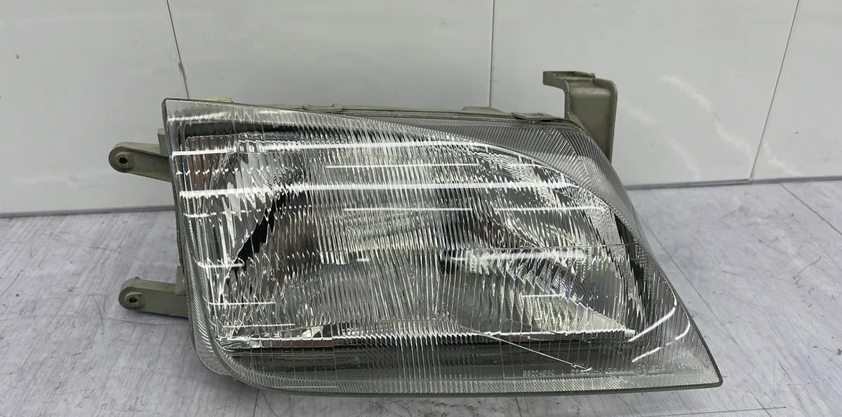 Phare droit SUZUKI SWIFT 2 PHASE 1 occasion