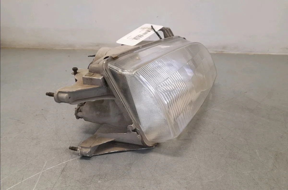 Phare droit SUZUKI SWIFT II occasion