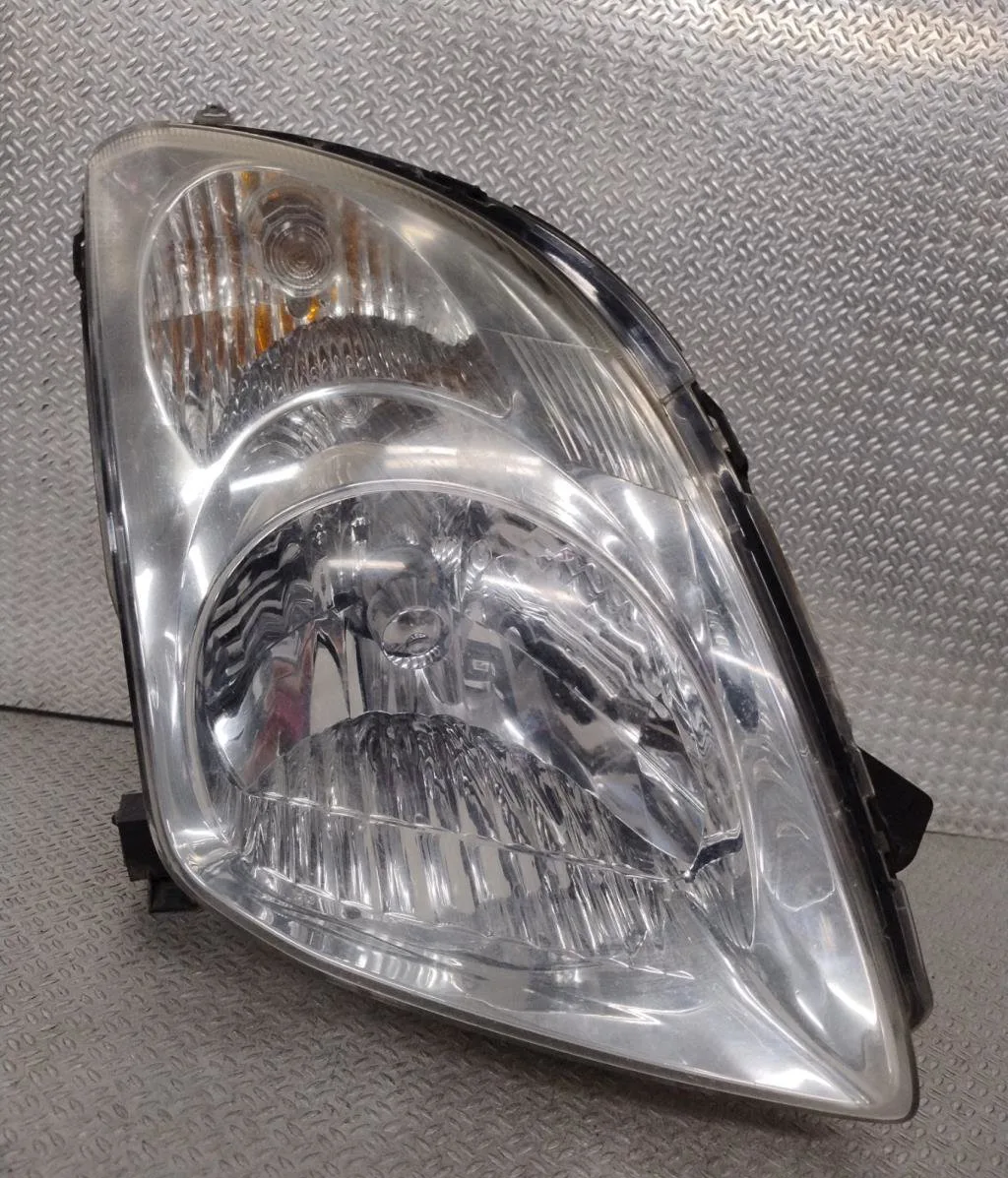 Phare droit Suzuki SWIFT III (MZ, EZ) 1.6 (rs 416, rr 416) (2006) occasion