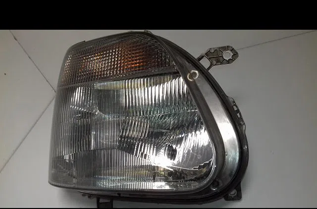 Phare droit SUZUKI WAGON R 1.3I - BVA occasion