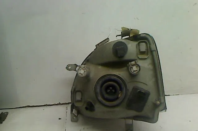 Phare droit Suzuki WAGON R 3-5 portes 1.2 (2004-2005) occasion