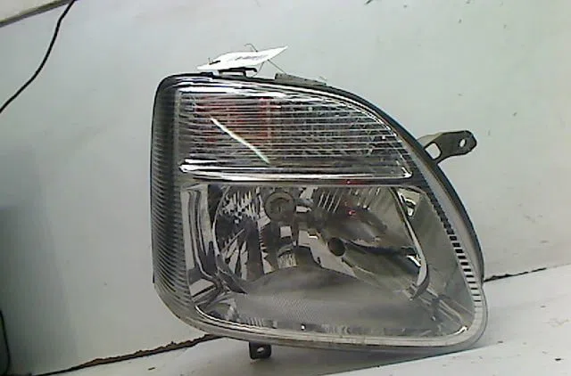 Phare droit Suzuki WAGON R 3-5 portes 1.2 (2004-2005) occasion