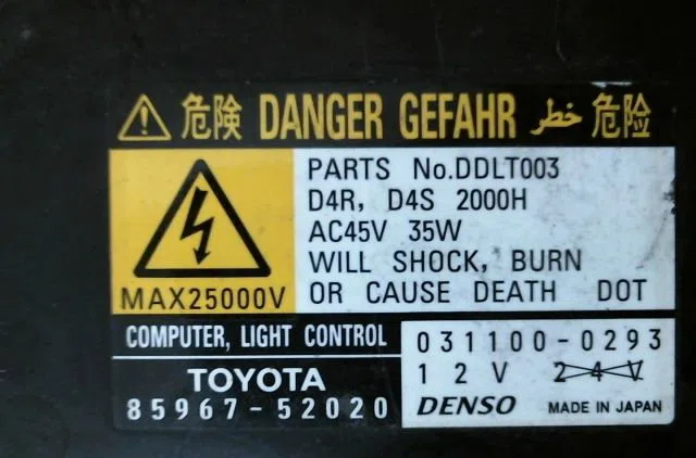 Phare droit Toyota AURIS (_E15_) 2.2 d (ade157_, ade151_) (2006-2012) occasion