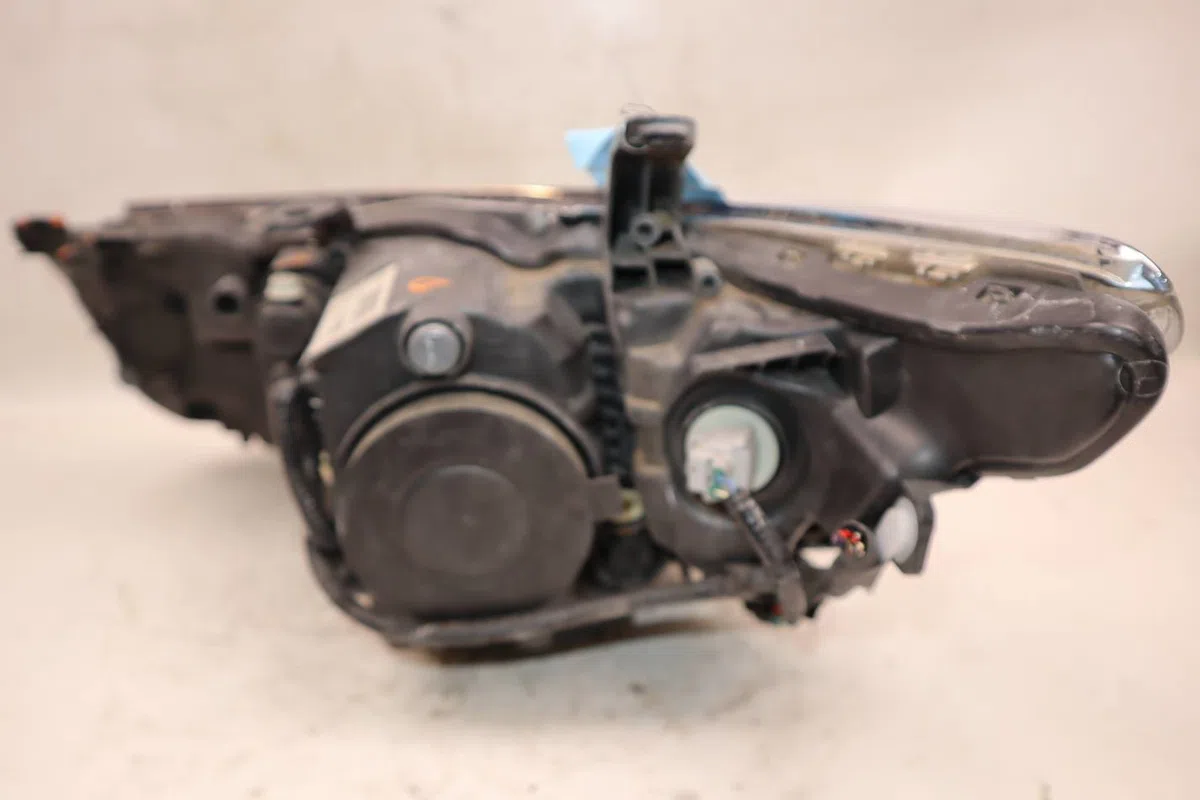 Phare droit Toyota AURIS (_E18_) 1.2 (nre185_) (2015-2018) occasion