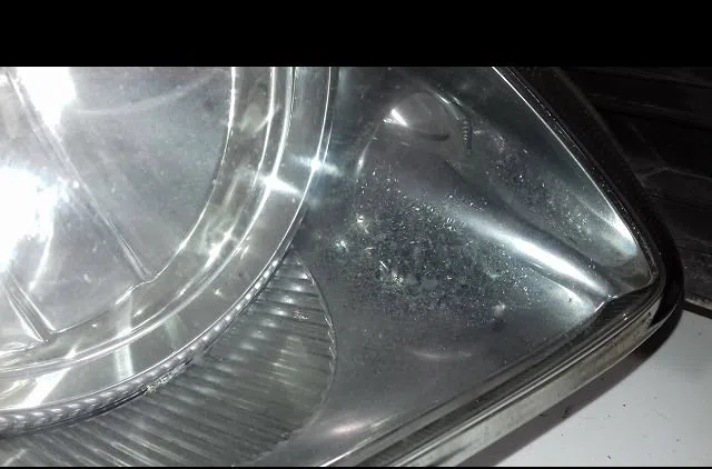 Phare droit Toyota AVENSIS Liftback (_T22_) 2.0 d-4d (cdt220_) (1999-2003) occasion