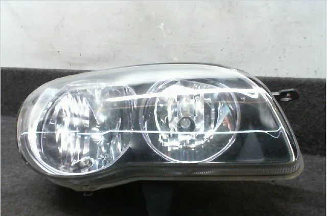 Phare droit Toyota COROLLA Liftback (_E11_) 1.6 (zze112_) (2000-2002) occasion