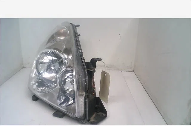 Phare droit Toyota COROLLA Verso (ZER_, ZZE12_, R1_) 2.0 d-4d (cur10_) (2004-2009) occasion