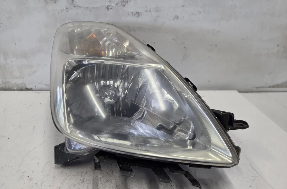 Phare droit TOYOTA PRIUS 2 occasion