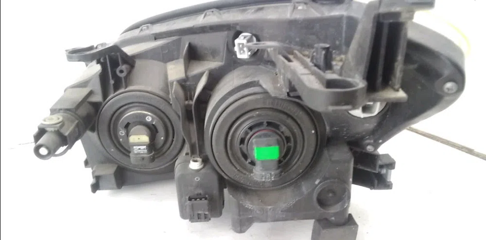 Phare droit Toyota RAV 4 III (_A3_) 2.2 d 4wd (ala30_) (2006-2012) occasion