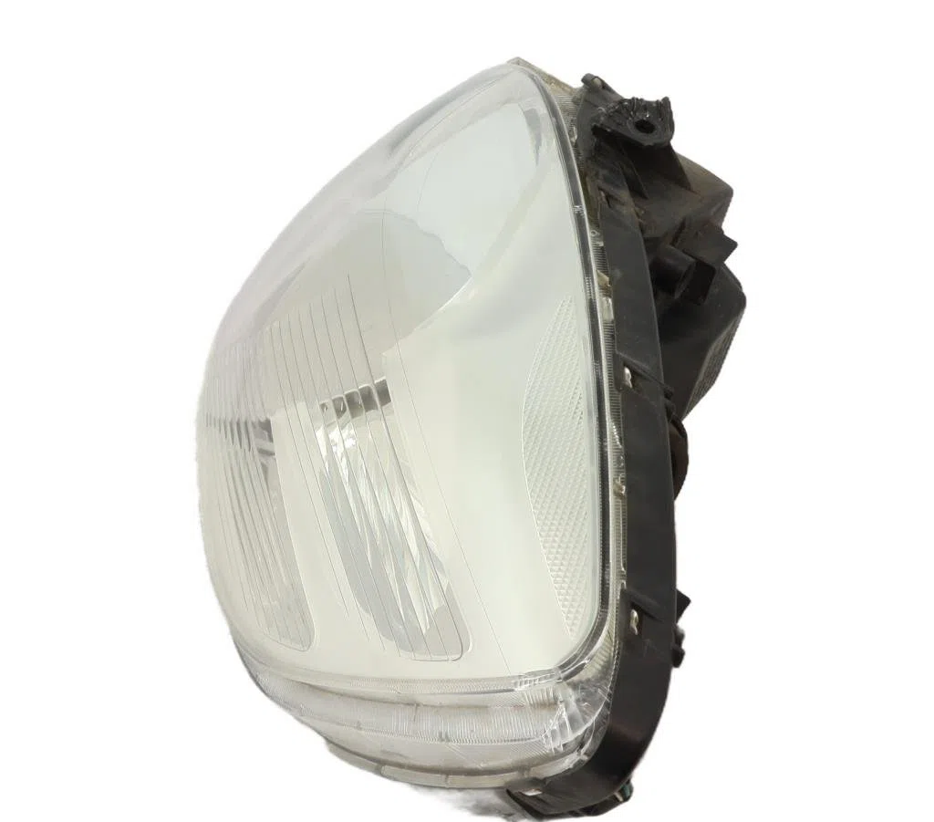Phare droit Toyota YARIS (_P9_) 1.33 vvt-i (nsp90_) (2008-2011) occasion