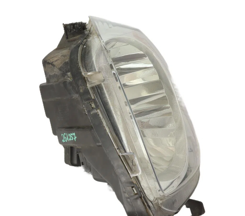 Phare droit Toyota YARIS (_P9_) 1.33 vvt-i (nsp90_) (2008-2011) occasion