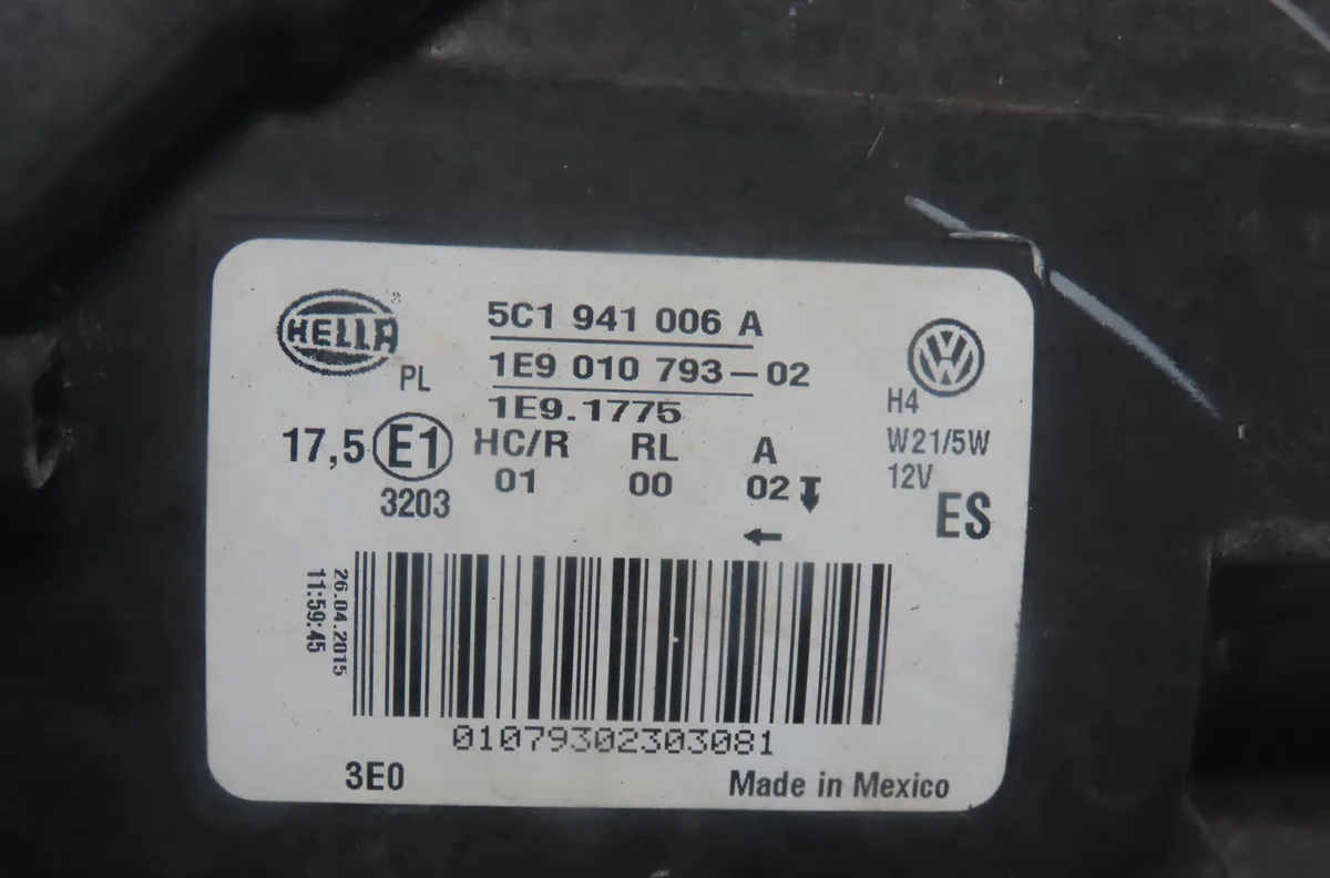 Phare droit Volkswagen BEETLE (5C1, 5C2) 1.2 tsi 16v (2014-2019) occasion