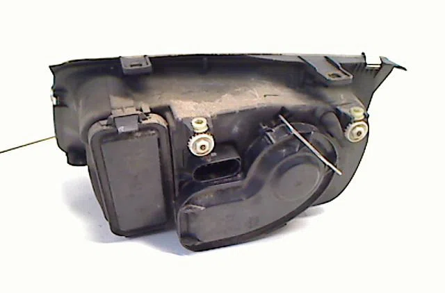 Phare droit VOLKSWAGEN BORA  1.9 TDI 90ch occasion