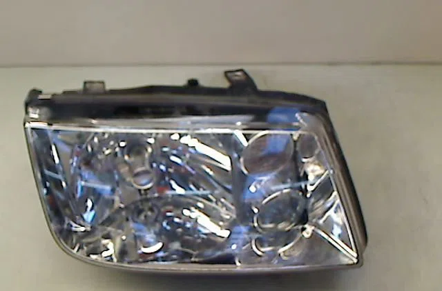 Phare droit Volkswagen BORA I (1J2) 1.9 tdi (1998-2005) occasion