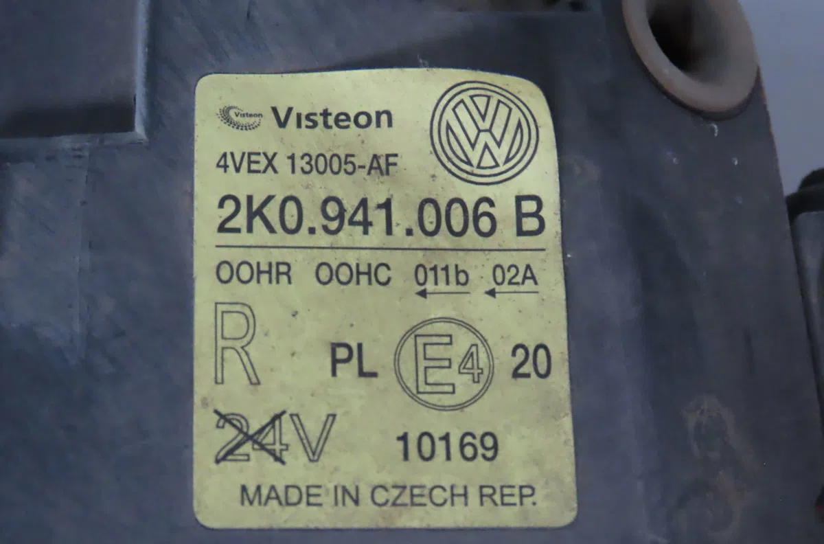Phare droit Volkswagen CADDY III Monospace (2KB, 2KJ, 2CB, 2CJ) 1.9 tdi (2004-2010) occasion