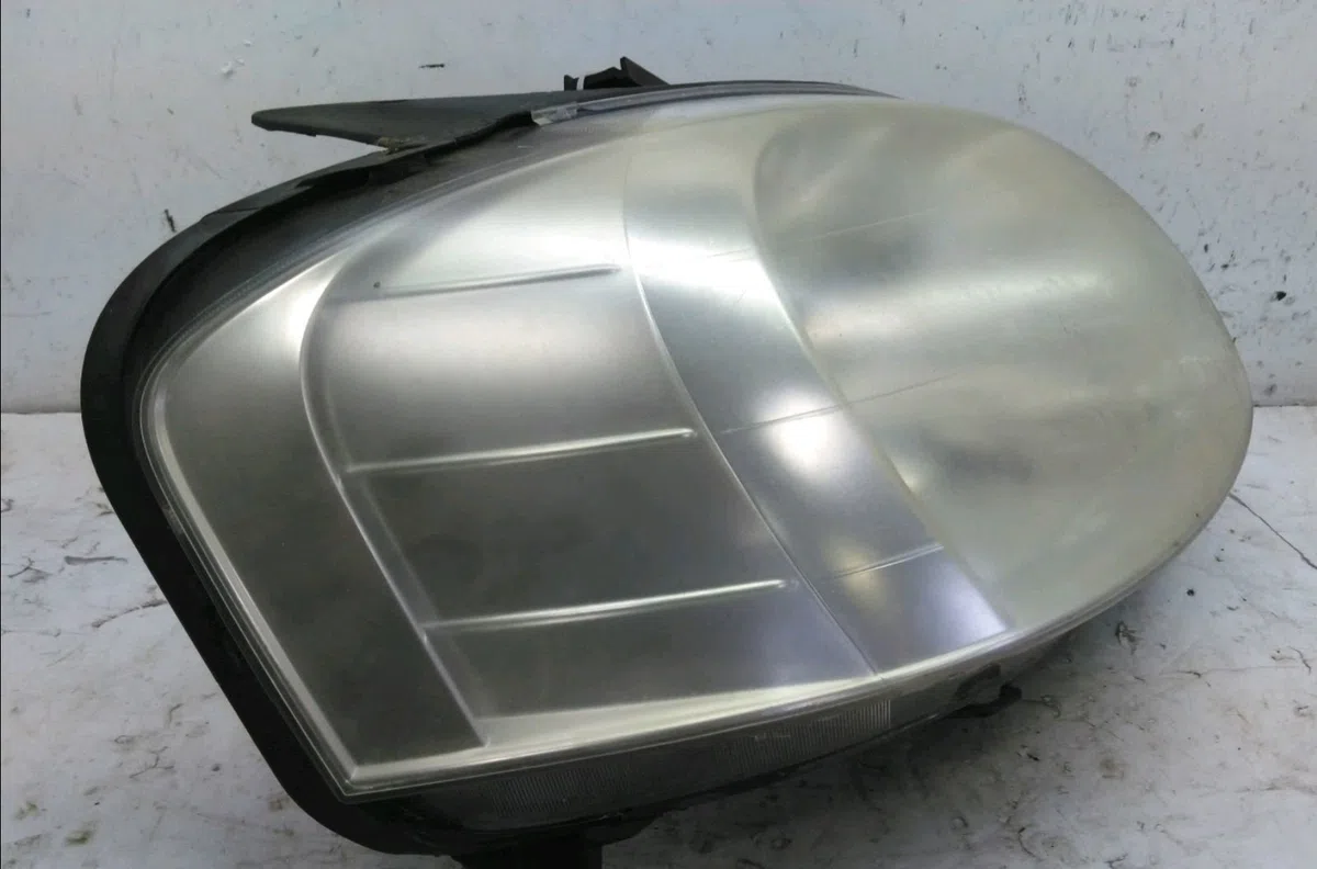 Phare droit Volkswagen FOX 3-5 portes (5Z1, 5Z3, 5Z4) 1.4 tdi (2005-2009) occasion
