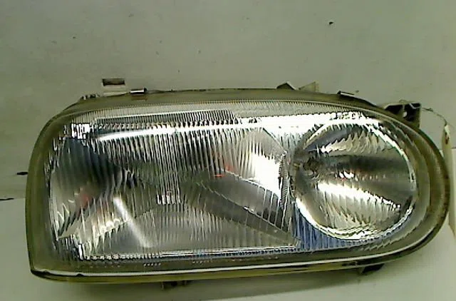 Phare droit Volkswagen GOLF III (1H1) 1.6 (1992-1997) occasion