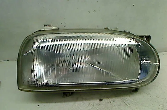 Phare droit Volkswagen GOLF III (1H1) 1.8 (1991-1997) 5 portes occasion