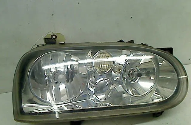 Phare droit Volkswagen GOLF III (1H1) 1.9 tdi (1993-1997) occasion