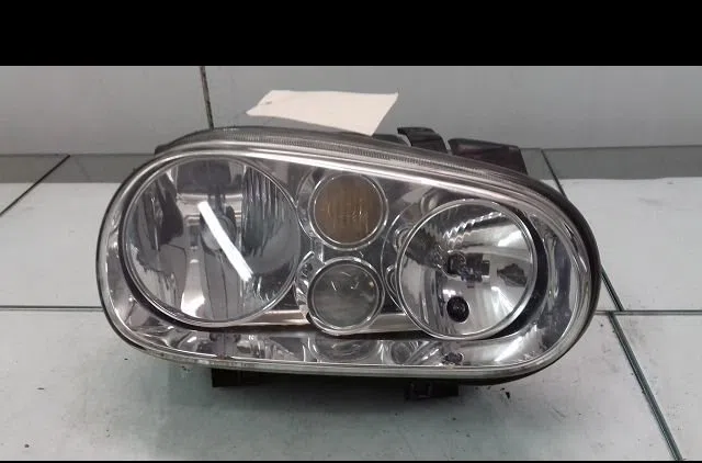 Phare droit Volkswagen GOLF IV (1J1) 1.6 16v (2000-2005) occasion